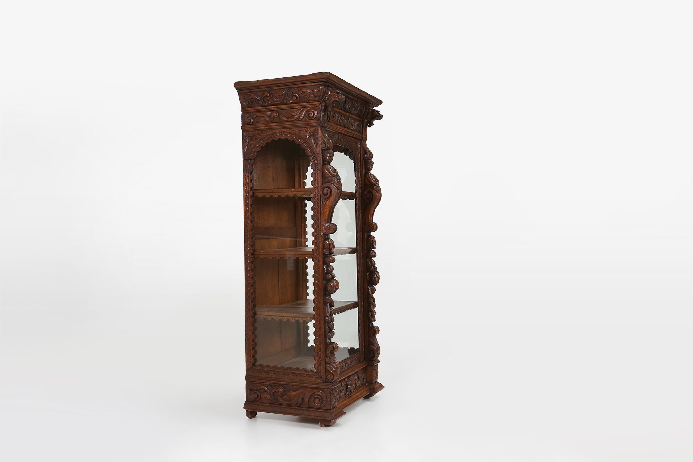 Richly decorated baroque style display case in oak, Belgium 20th centurythumbnail